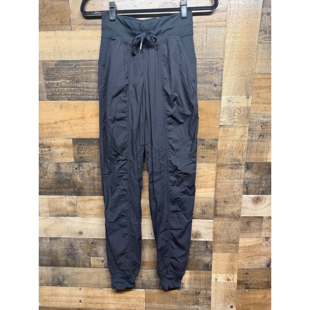 Lululemon Beyond the Studio Jogger Black Textured Ruched Pants Size 2